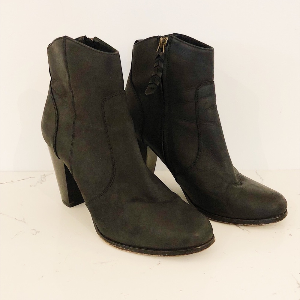 100% Black Leather Dalton Booties by Joie Size 10